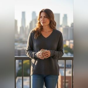 Tahari Blue/Gray V-Neck Sweater - 100% Cashmere - Size S